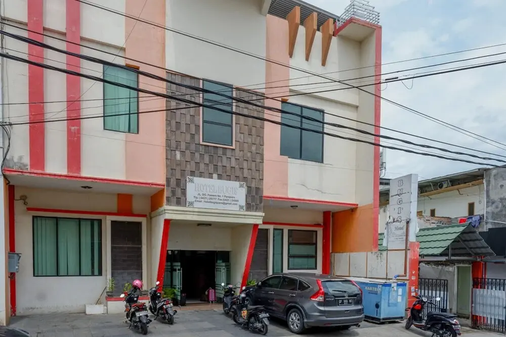 Паре-Паре: RedDoorz near Monumen Habibi Ainun