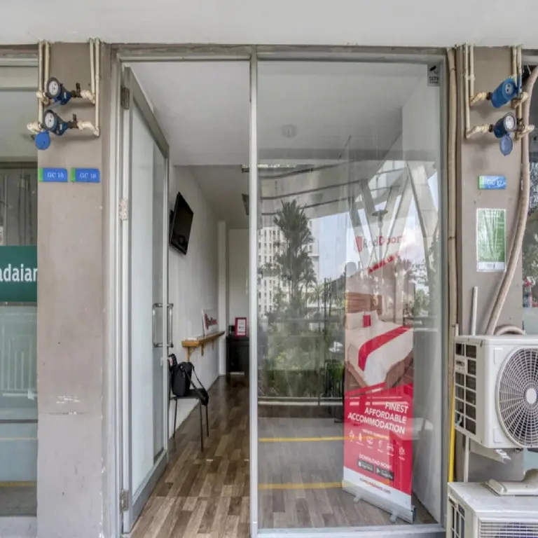 Джакарта: RedDoorz Apartment @ Green Bay Pluit