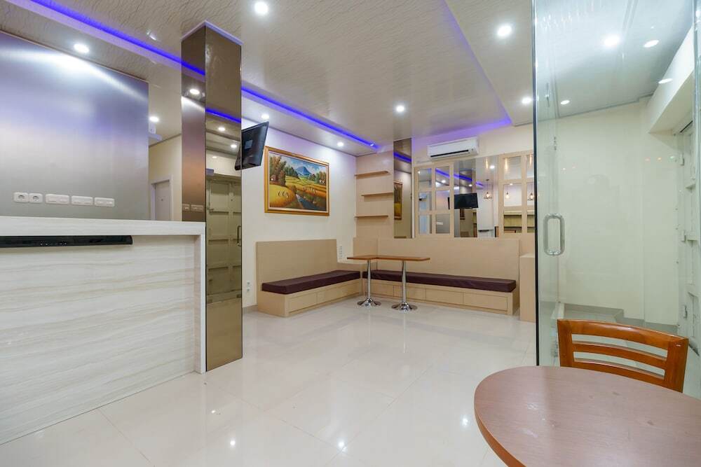 Палембанг: RedDoorz Plus near RS RK Charitas 2 Palembang