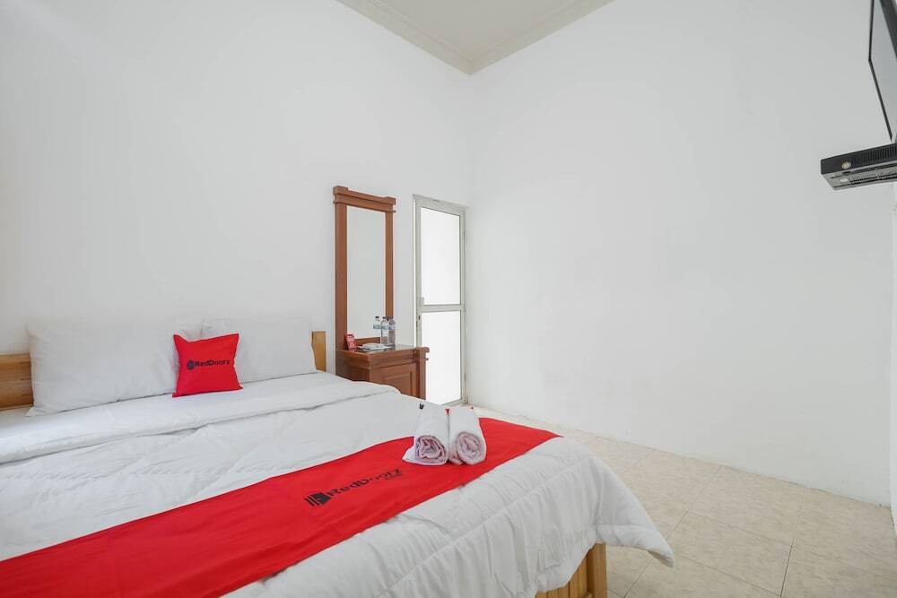 Лубуклингау: RedDoorz near Watervang Lubuk Linggau 2