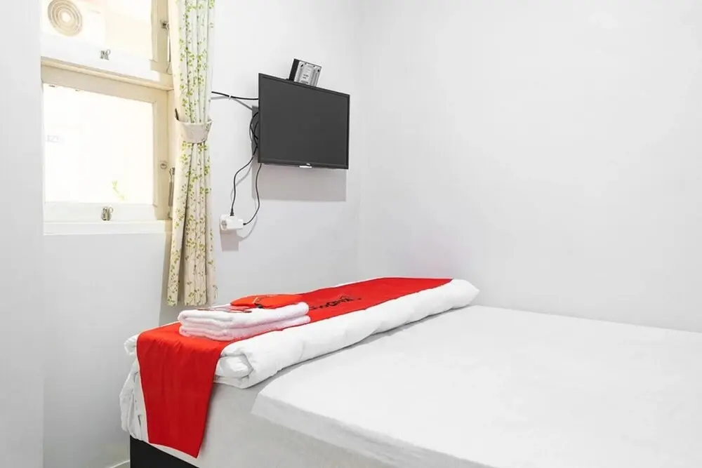 Бекаси: RedDoorz Syariah near Grand Kota Bintang