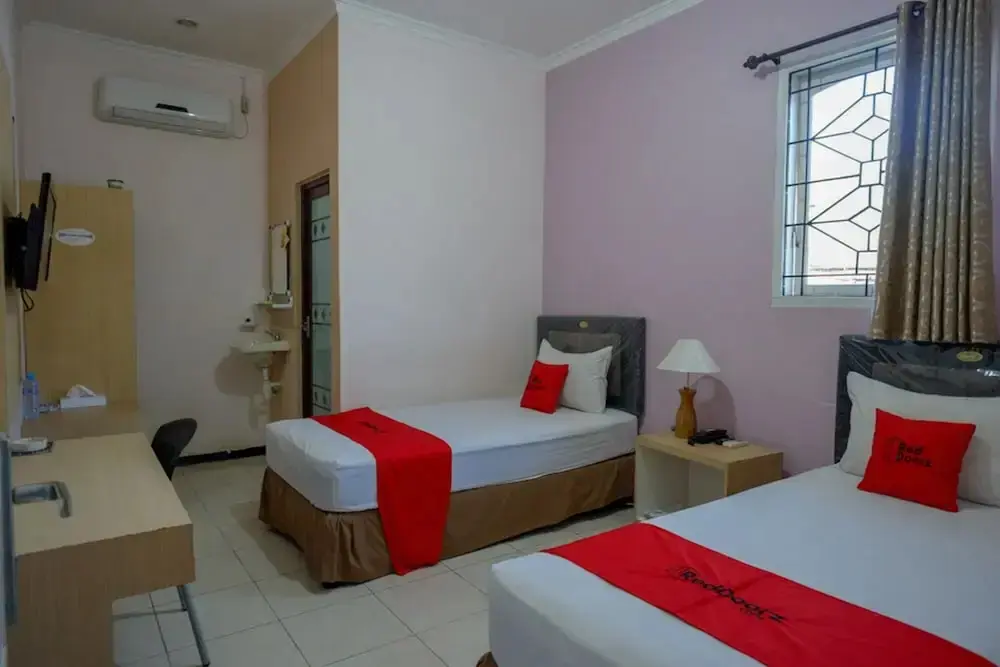 Luwuk: RedDoorz Plus Syariah @ Hotel Boulevard Luwuk