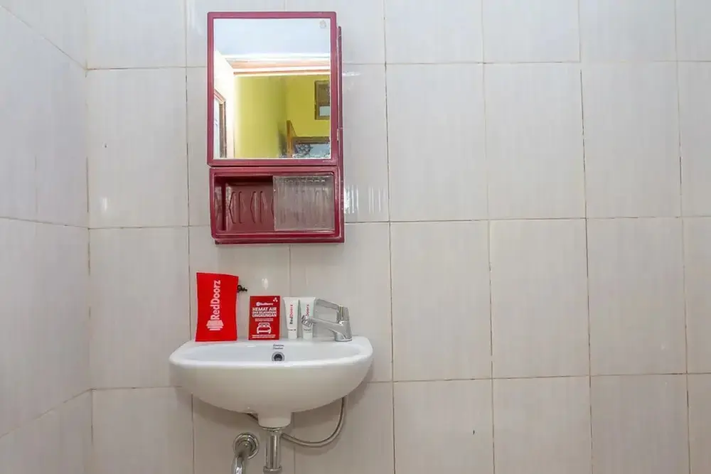 Чиребон: RedDoorz Syariah @ Puri Kalijaga Street