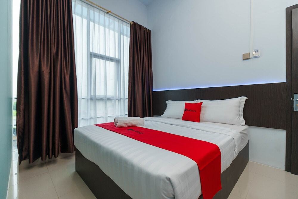Букиттинги: RedDoorz Syariah Plus near Padang Luar Bukittinggi