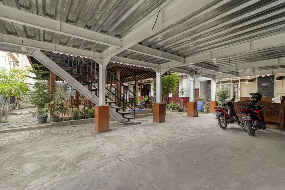 Джокьякарта: RedDoorz Syariah Near Wijilan 2 Yogyakarta