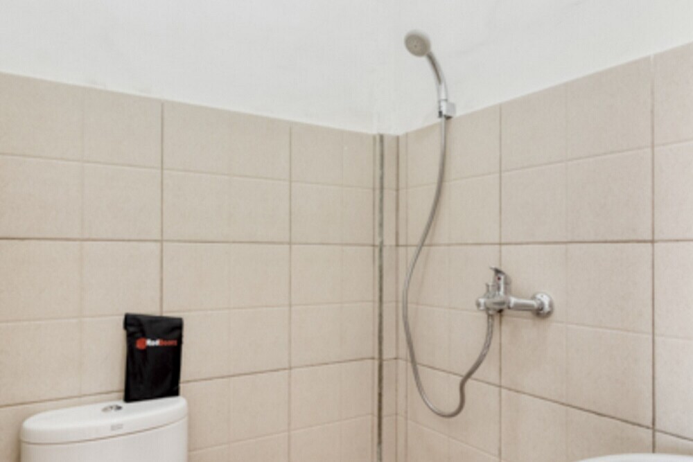 Джокьякарта: RedDoorz Syariah Near Wijilan 2 Yogyakarta