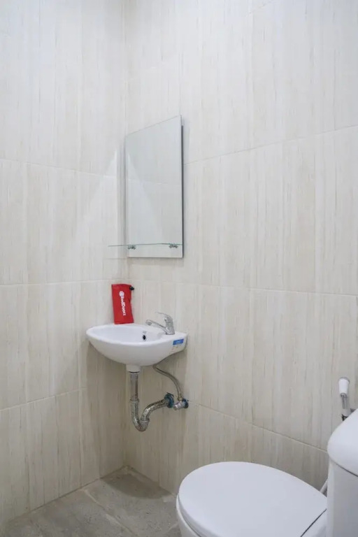 Джакарта: RedDoorz @ Bandengan Jakarta