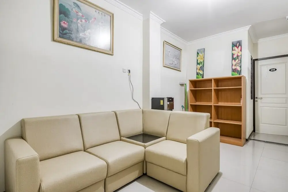 Сурабая: KoolKost Syariah near Kaza Mall Surabaya