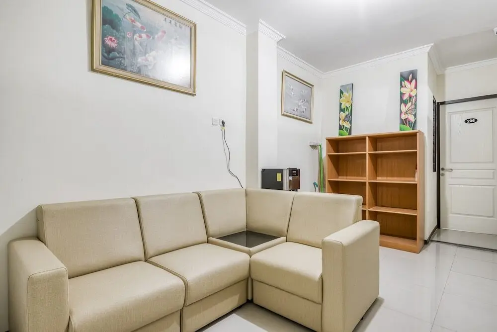 Сурабая: KoolKost Syariah near Kaza Mall Surabaya