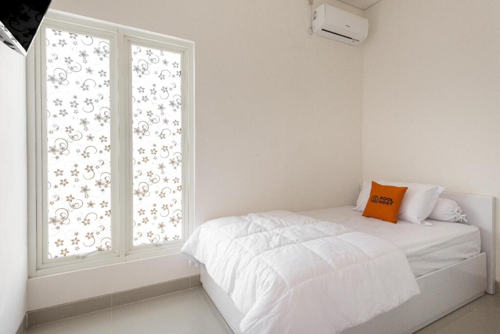 Сурабая: KoolKost near T2 Juanda Airport