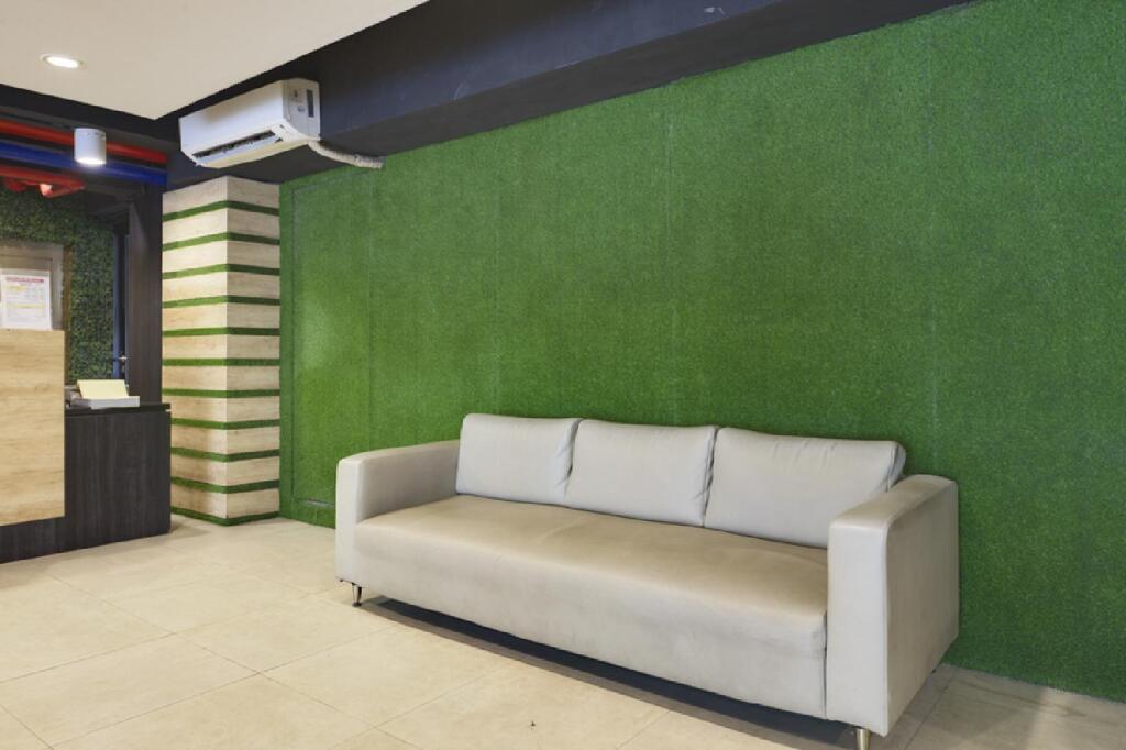 Сурабая: RedDoorz Apartment near Grand City Mall