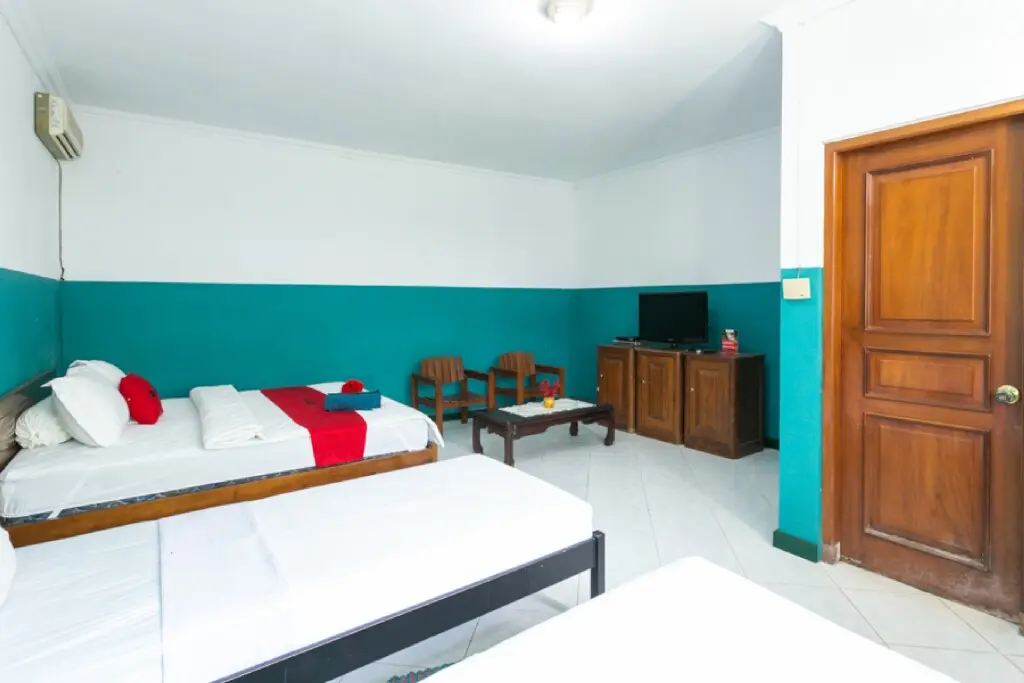 Магеланг: RedDoorz Syariah near Alun Alun Magelang
