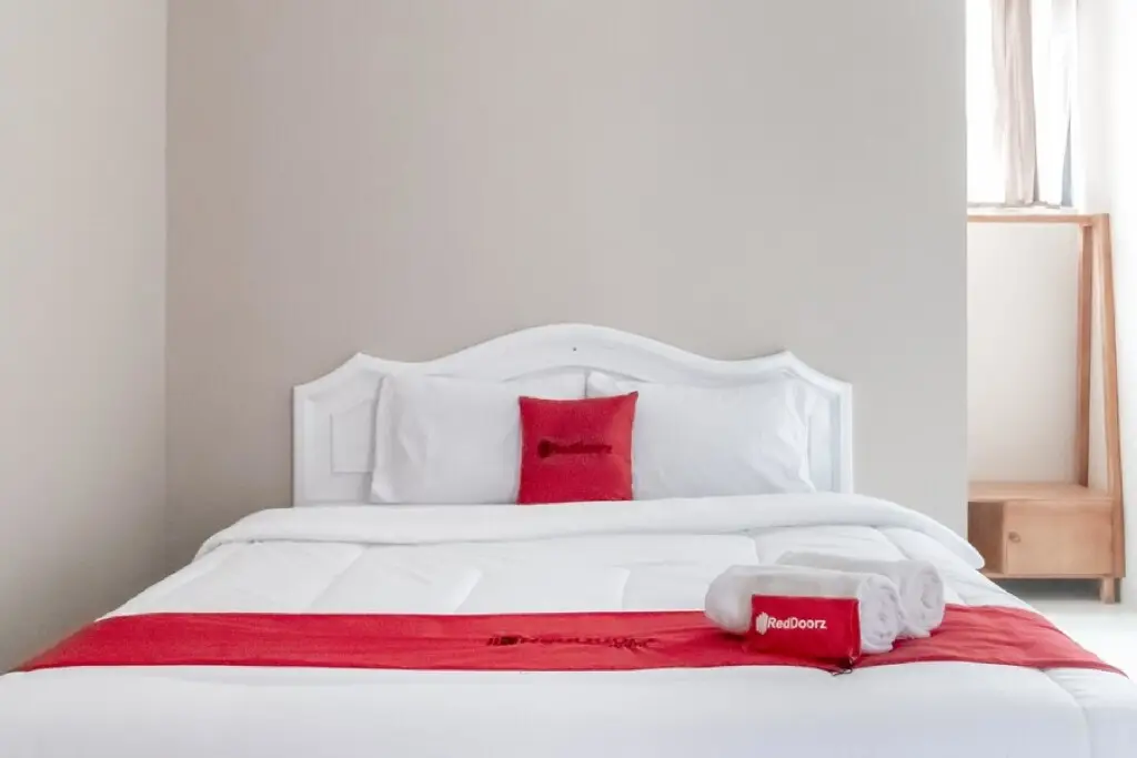 Бекаси: RedDoorz Plus near Tambun Station