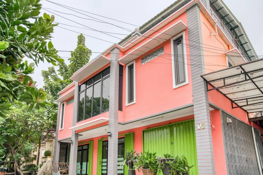 Джакарта: RedDoorz near Taman Mini Jakarta