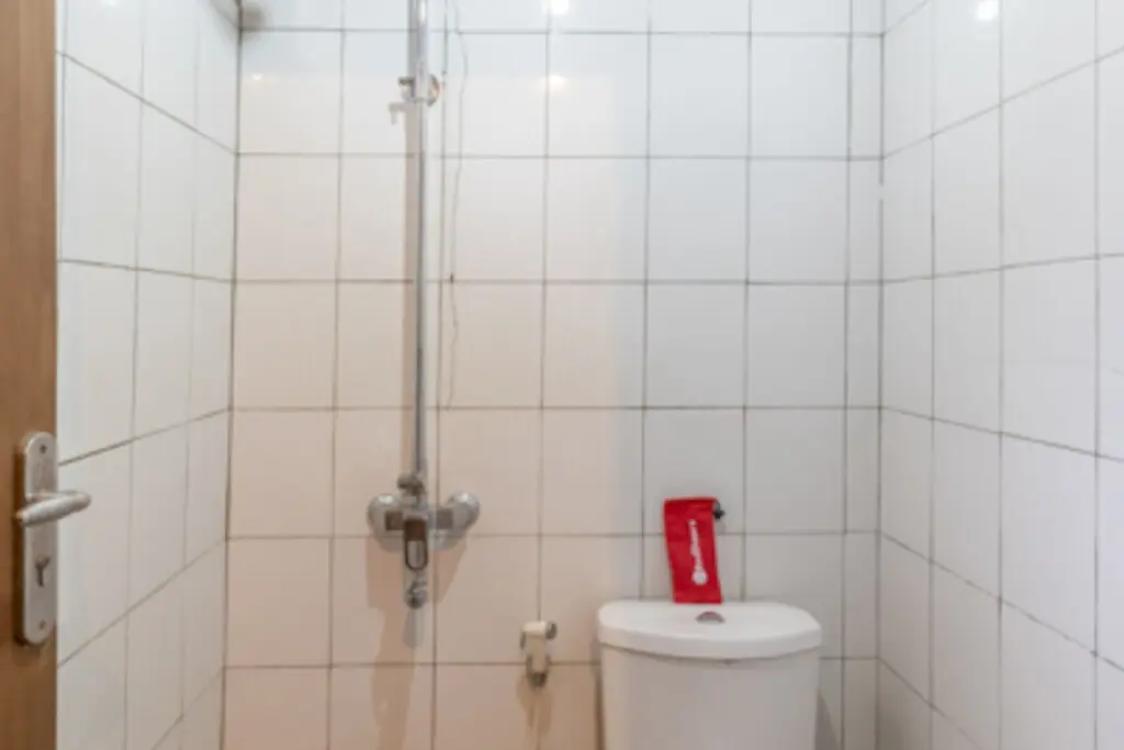 Севон: RedDoorz @ Omah Kayu Homestay