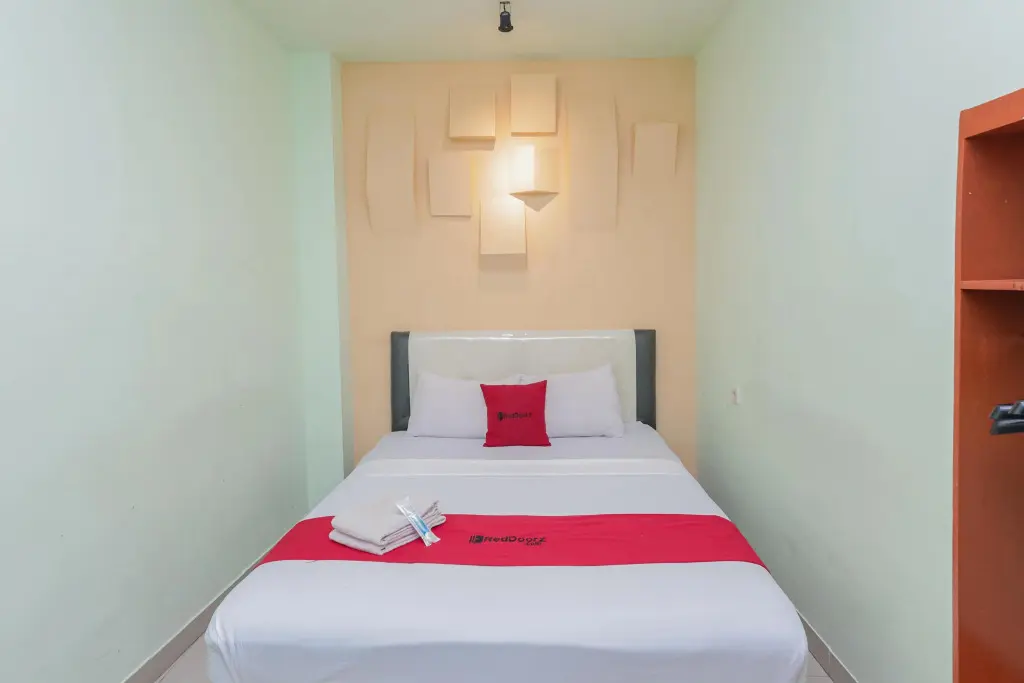 Мадиун: RedDoorz near Alun Alun Madiun