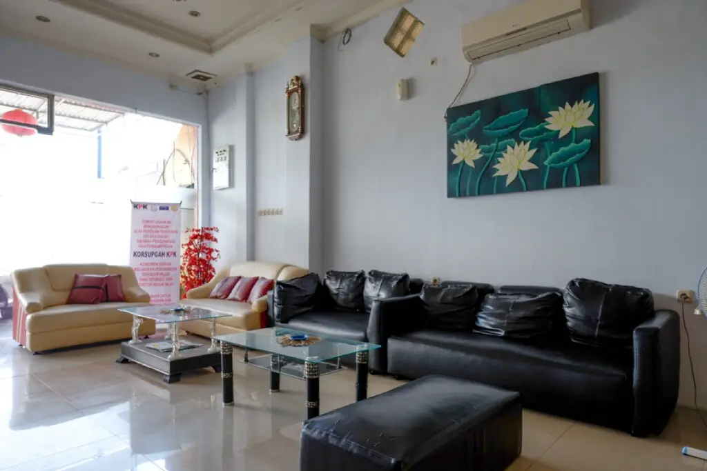 Баубау: RedDoorz @ Hotel Bravo Pantai Kamali Bau Bau