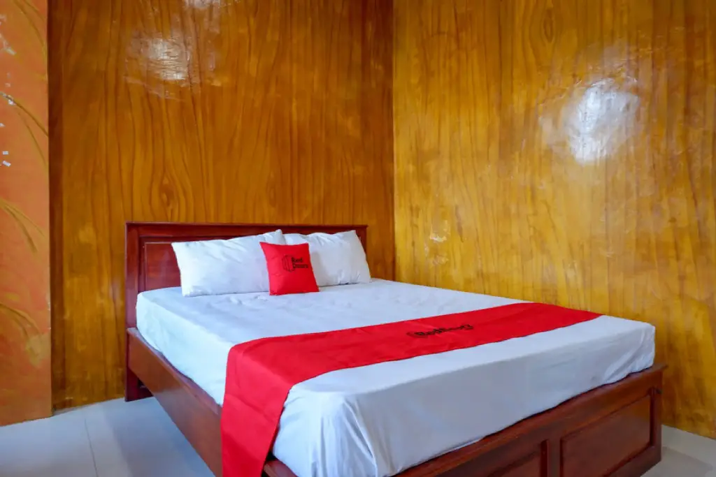 Баубау: RedDoorz @ Hotel Bravo Pantai Kamali Bau Bau