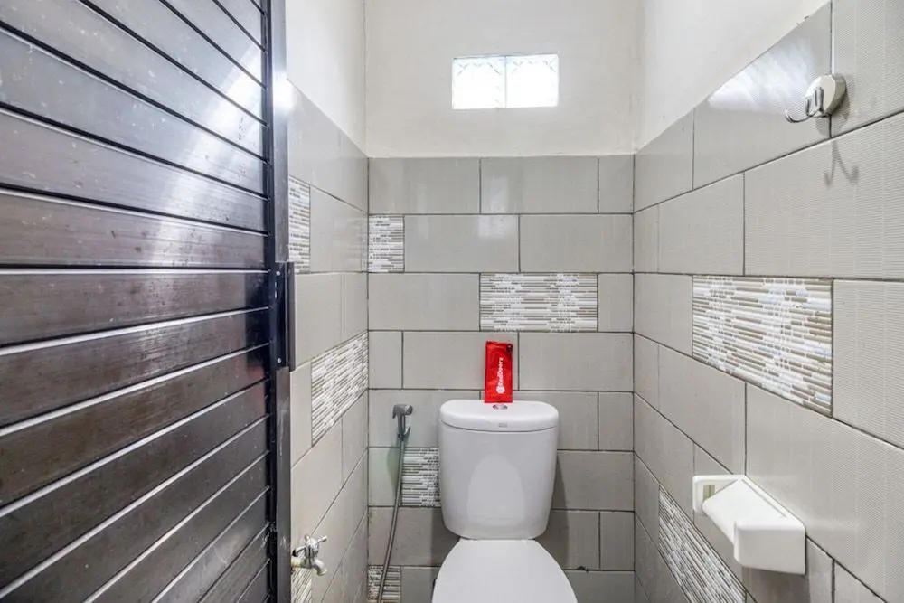 Джокьякарта: RedDoorz Hostel near Stadion Mandala Krida Yogya