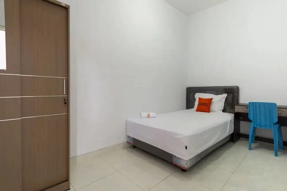 Маланг: KoolKost Syariah near Universitas Merdeka Malang - Caters to Women