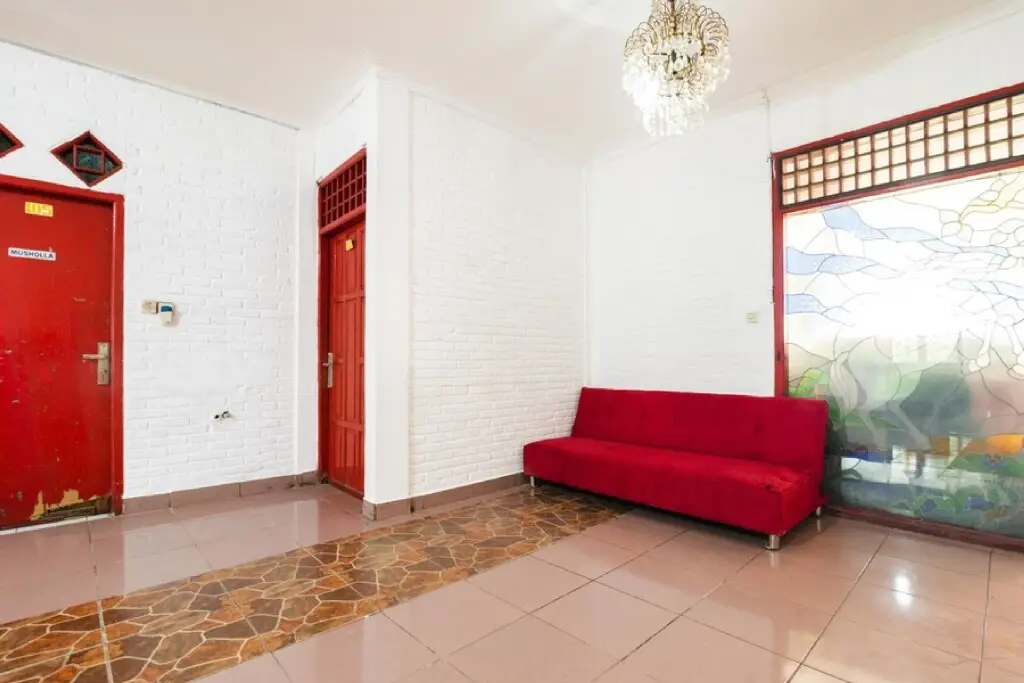 Южный Тангеранг: RedDoorz near Universitas Pamulang