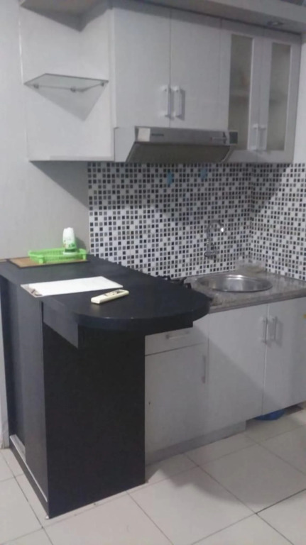 Джакарта: Onted's Room Apartemen Kalibata City by ZUZU