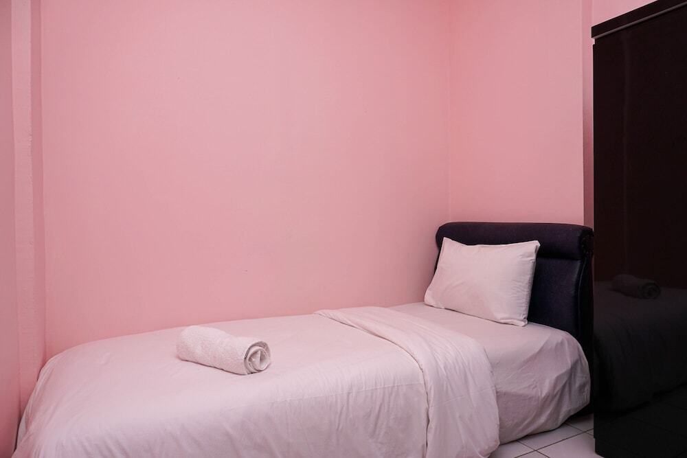 Джакарта: Homey 2BR Menara Cawang Apartment