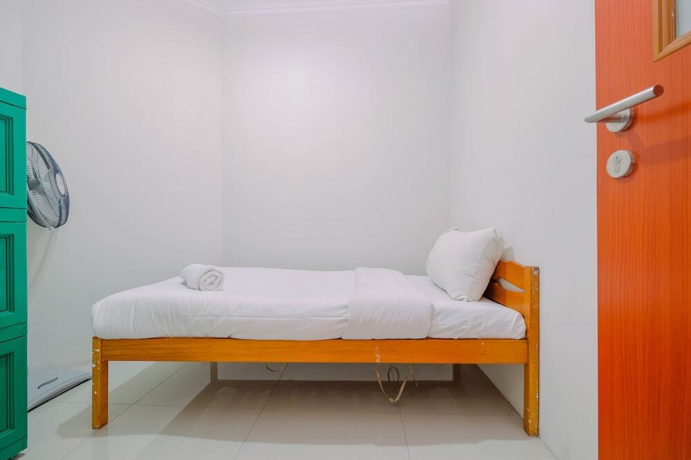 Джакарта: Cozy 2BR Apartment at Green Central City near Chinatown
