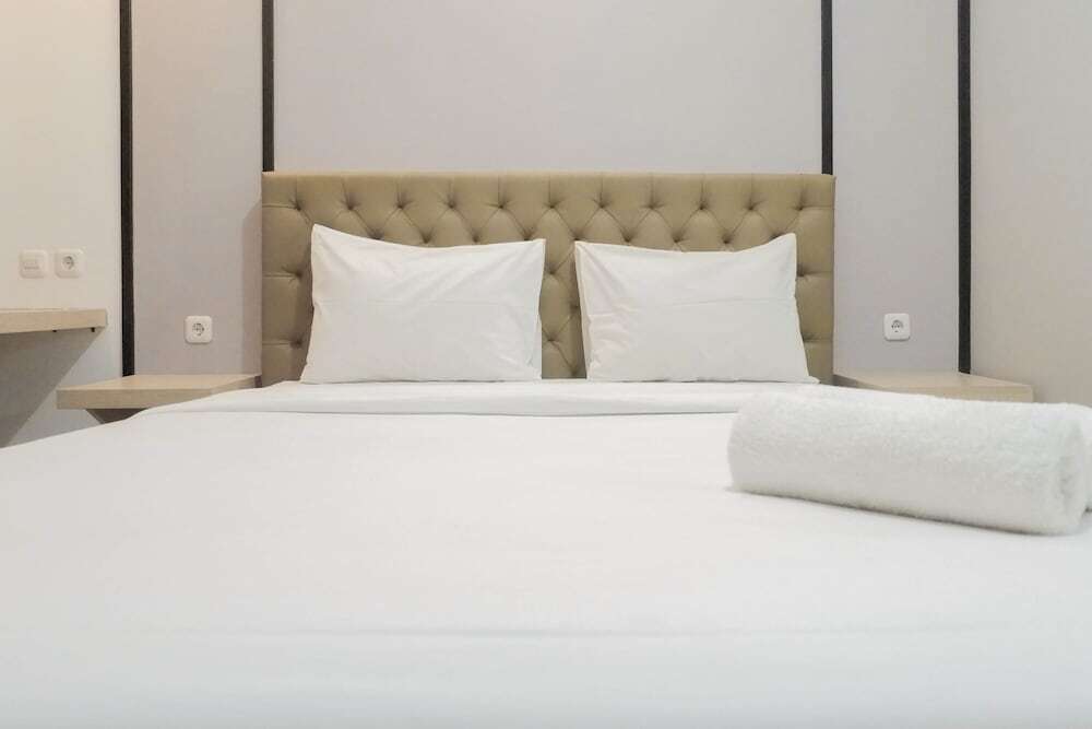 Сурабая: Easy Access Studio Apartment at Anderson Supermall Mansion