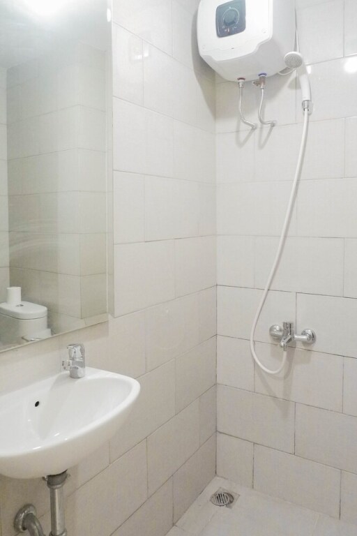 Сурабая: Easy Access Studio Apartment at Anderson Supermall Mansion