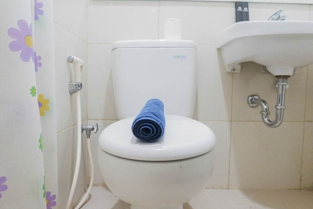 Сурабая: Spacious Studio Apartment at Tanglin Tower Supermall Mansion