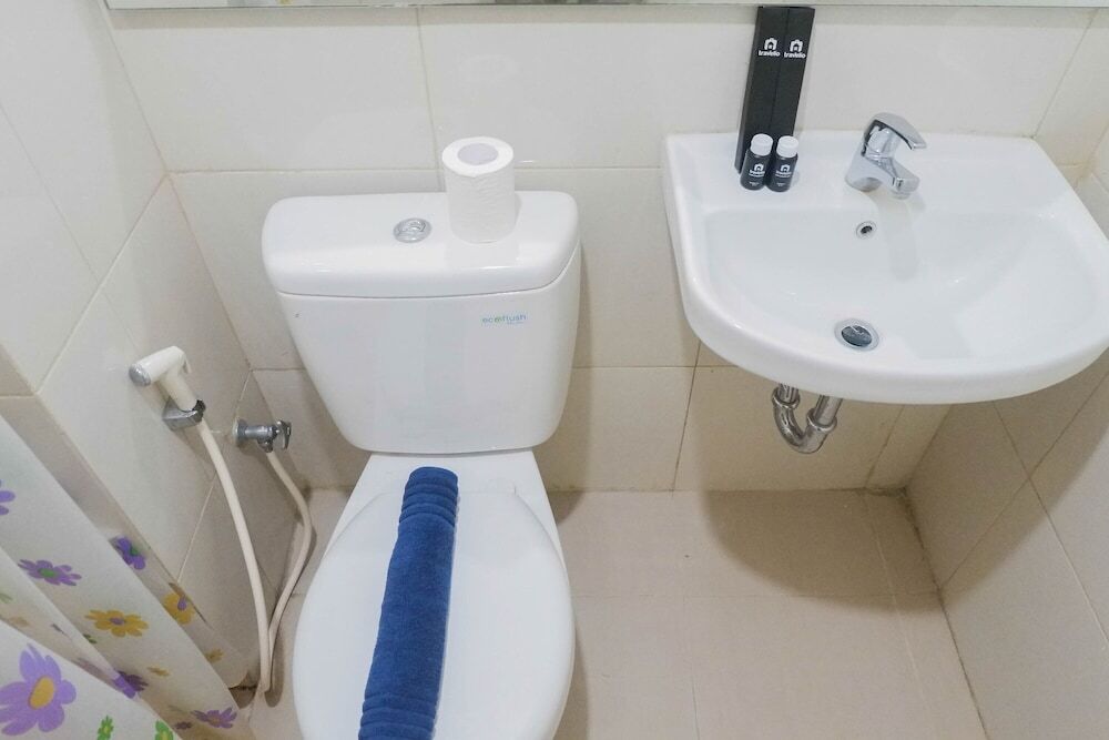 Сурабая: Spacious Studio Apartment at Tanglin Tower Supermall Mansion