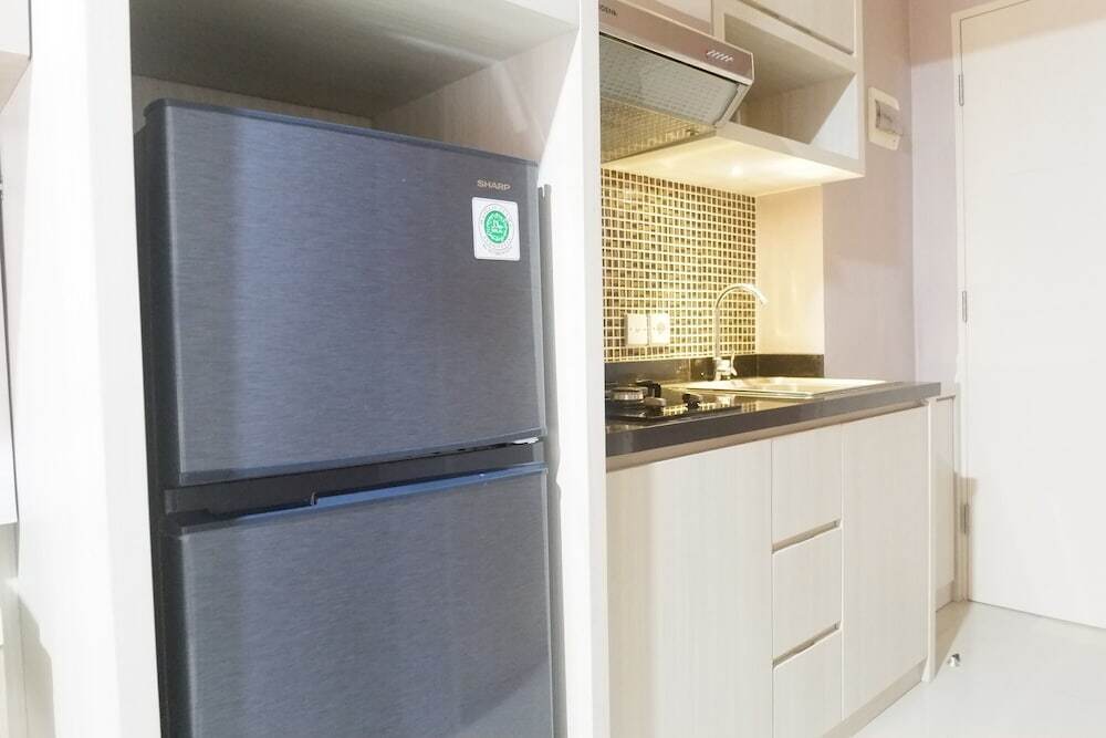 Сурабая: Minimalist Studio Apartment at Supermall Mansion Orchard