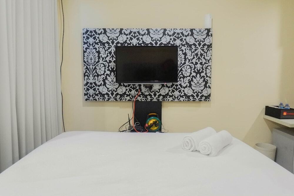 Сурабая: Cozy Studio at Tamansari Papilio Apartment