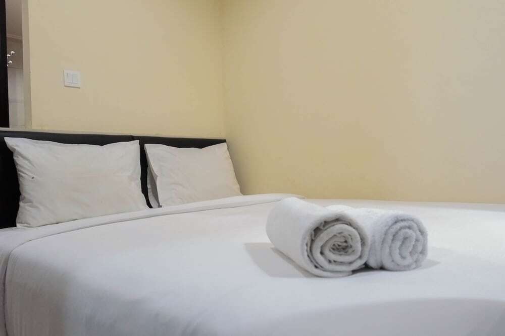 Сурабая: City View Studio Apartment at Tamansari Papilio