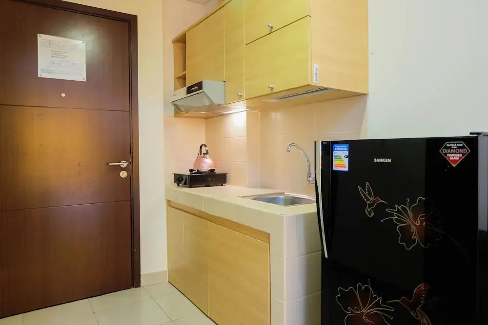 Legok: Elegant Studio Saveria Apartment