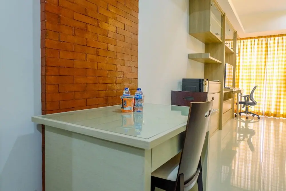 Джакарта: Simplicity Studio Kemang Village Apartment