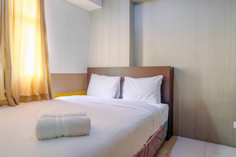 Джакарта: Elegant and Comfy 2BR at Kalibata City Apartment