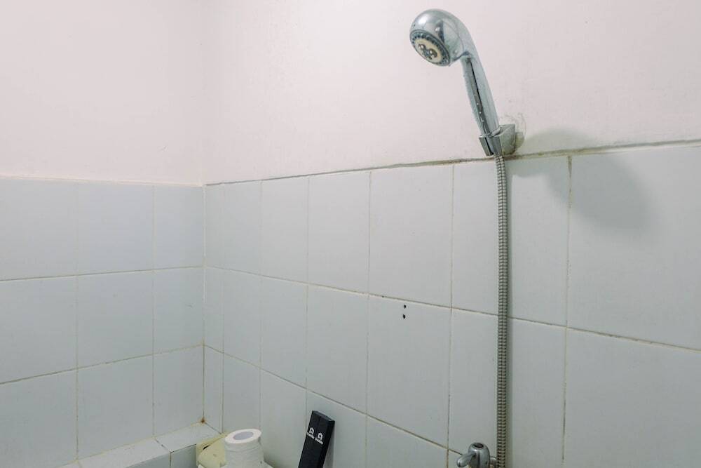 Джакарта: Elegant and Comfy 2BR at Kalibata City Apartment