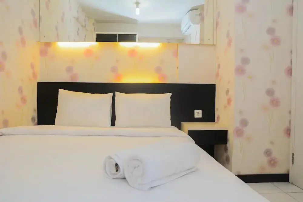 Джакарта: Simple and Cozy 2BR at Kalibata City Apartment