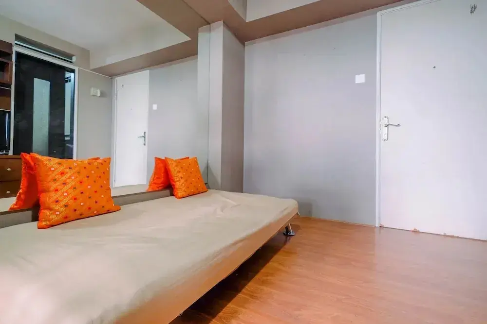 Джакарта: Strategic 2BR at Kalibata City Apartment