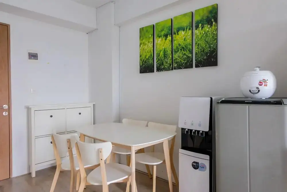 Джакарта: Cozy and Elegant Studio Bintaro Park View Apartment