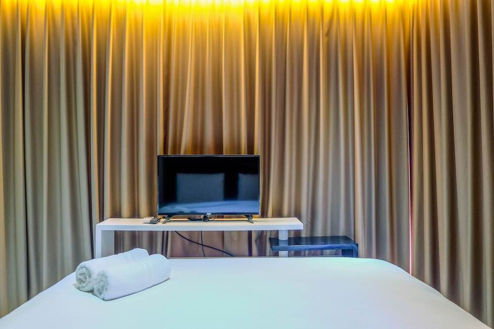 Джакарта: Well Designed 2BR Lexington Apartment