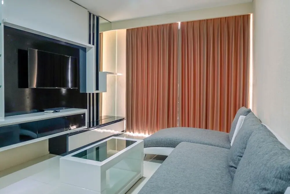 Джакарта: Well Designed 2BR Lexington Apartment