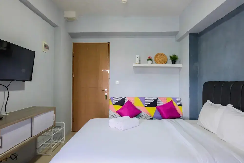 Джакарта: Minimalist Studio at Bintaro Park View Apartment
