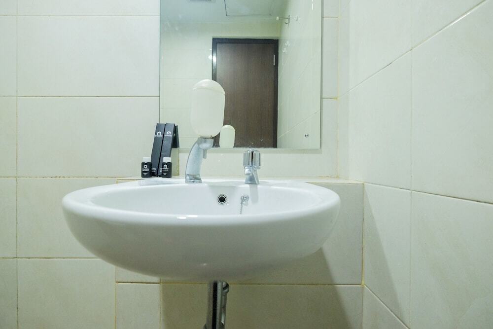 Бекаси: Simply Modern Studio Grand Dhika City Apartment