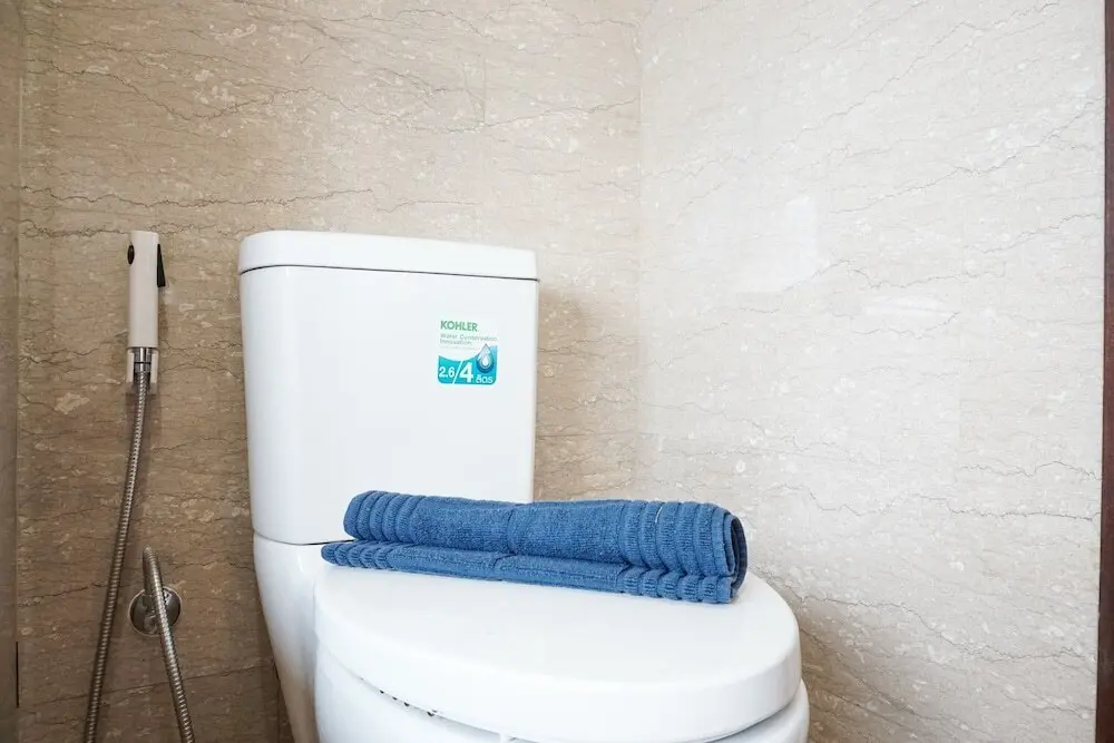 Джакарта: Cozy with Private Lift 2BR at Menteng Park Apartment