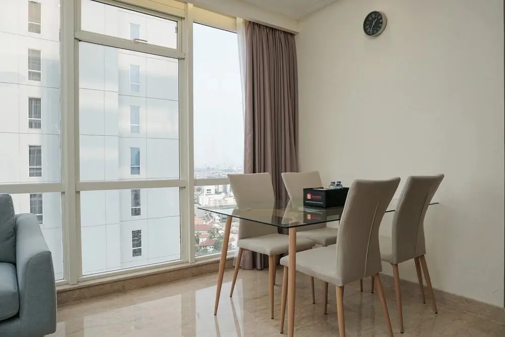 Джакарта: Cozy with Private Lift 2BR at Menteng Park Apartment