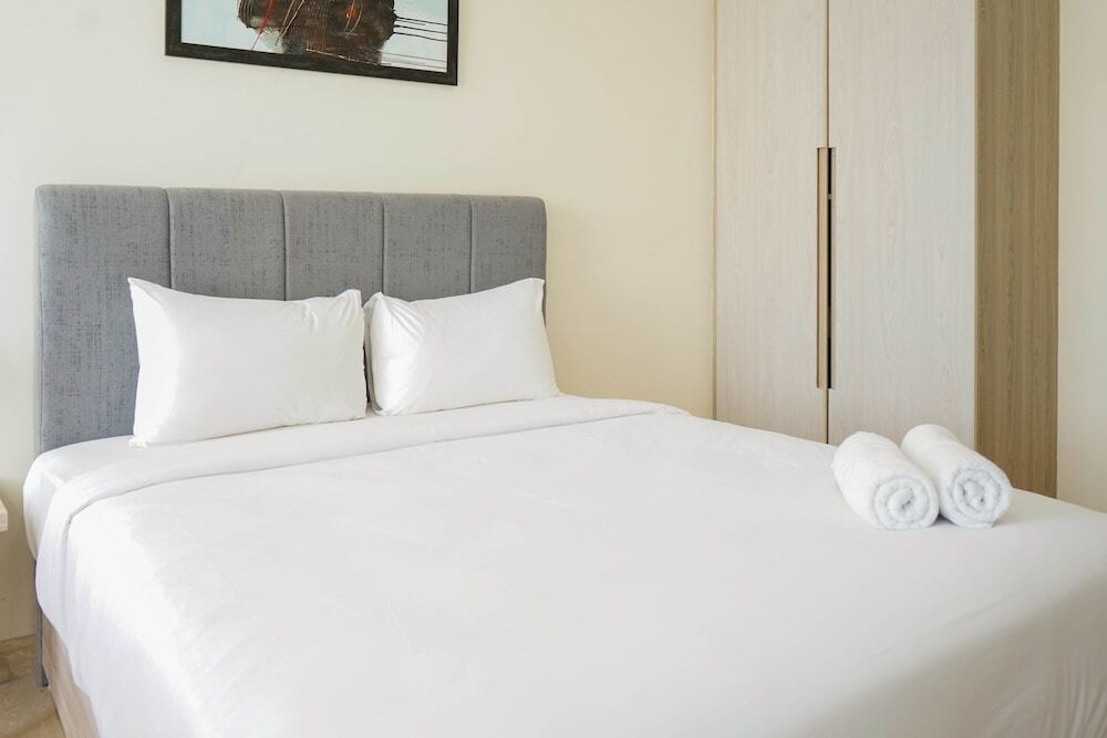 Джакарта: Newly Furnished Studio Apartment at Menteng Park