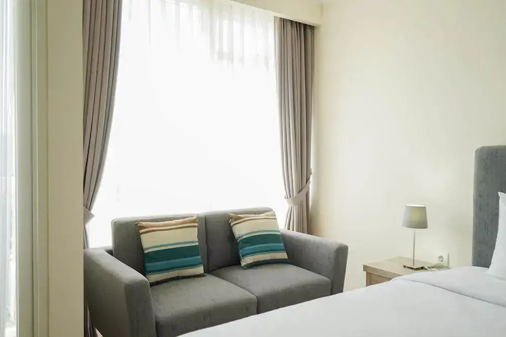 Джакарта: Newly Furnished Studio Apartment at Menteng Park